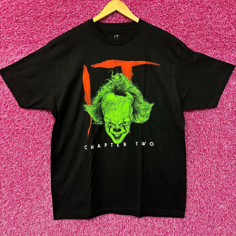 Pennywise The Clown It Chapter 2 Horror Tshirt size XL
